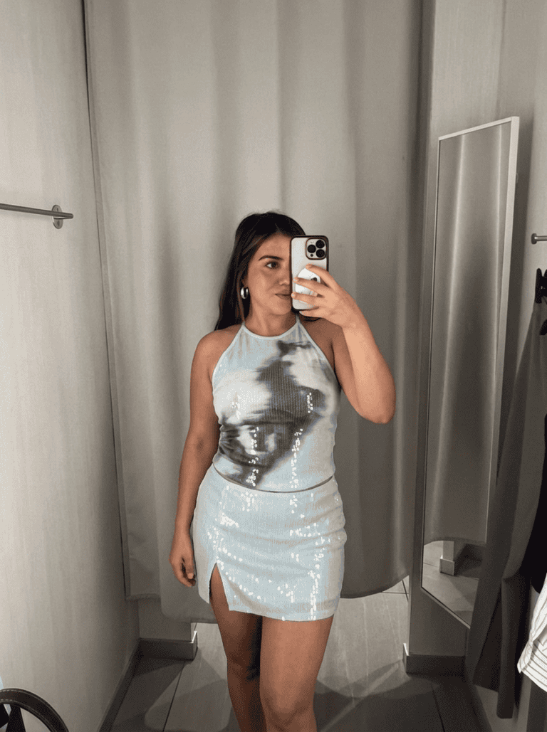 layers of beauty founder showing what to wear to a concert